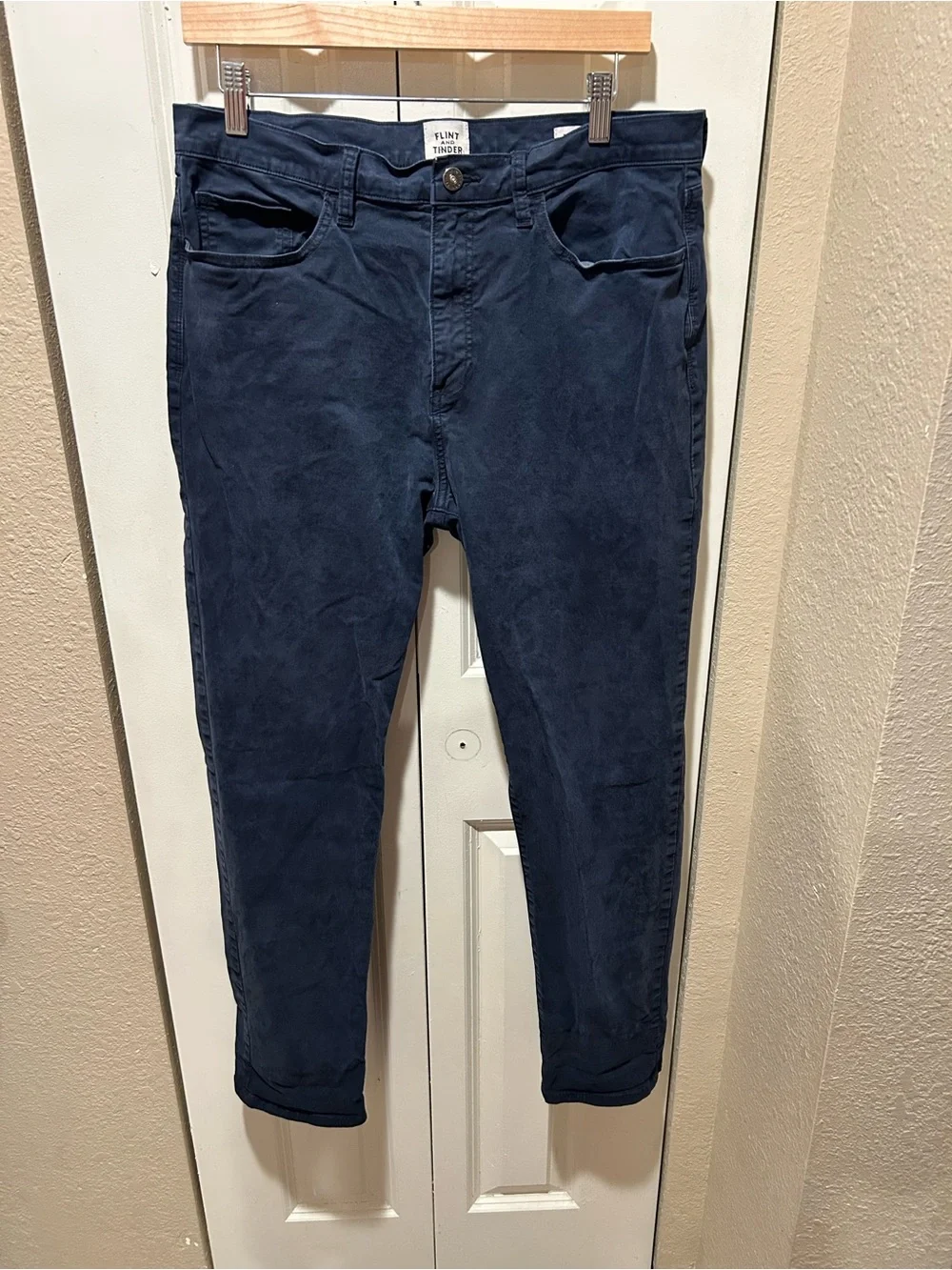 Flint and Tinder Tapered Fit Chino Navy Pants , size 33/30